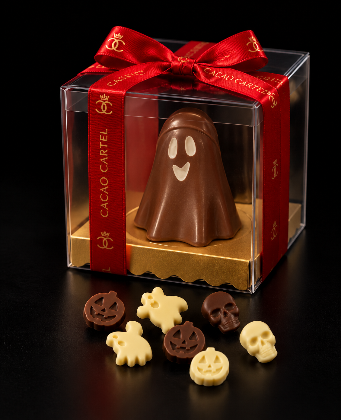Fantasma relleno de figuras de chocolate